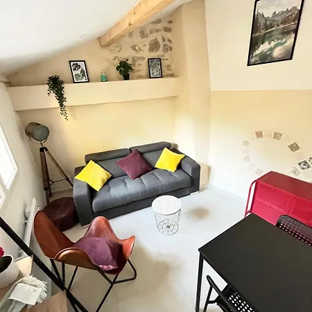 公寓 Le Jardinet - Small Garden In Town